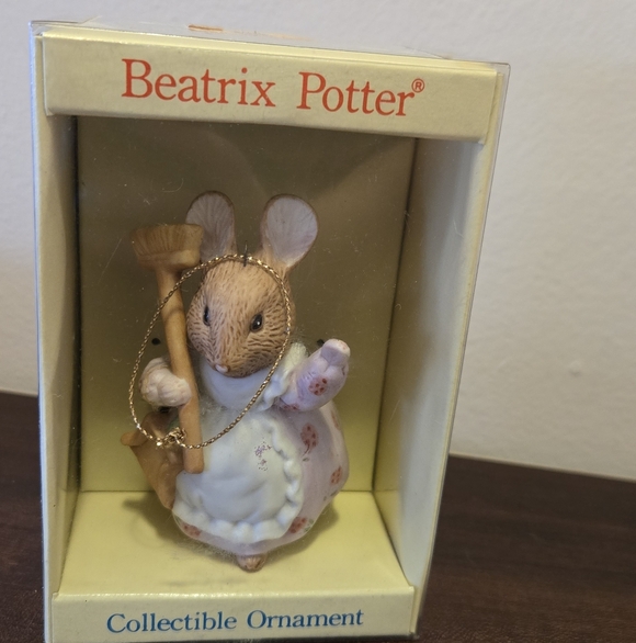 Other - Vintage Beatrix Potter Ornament🐭